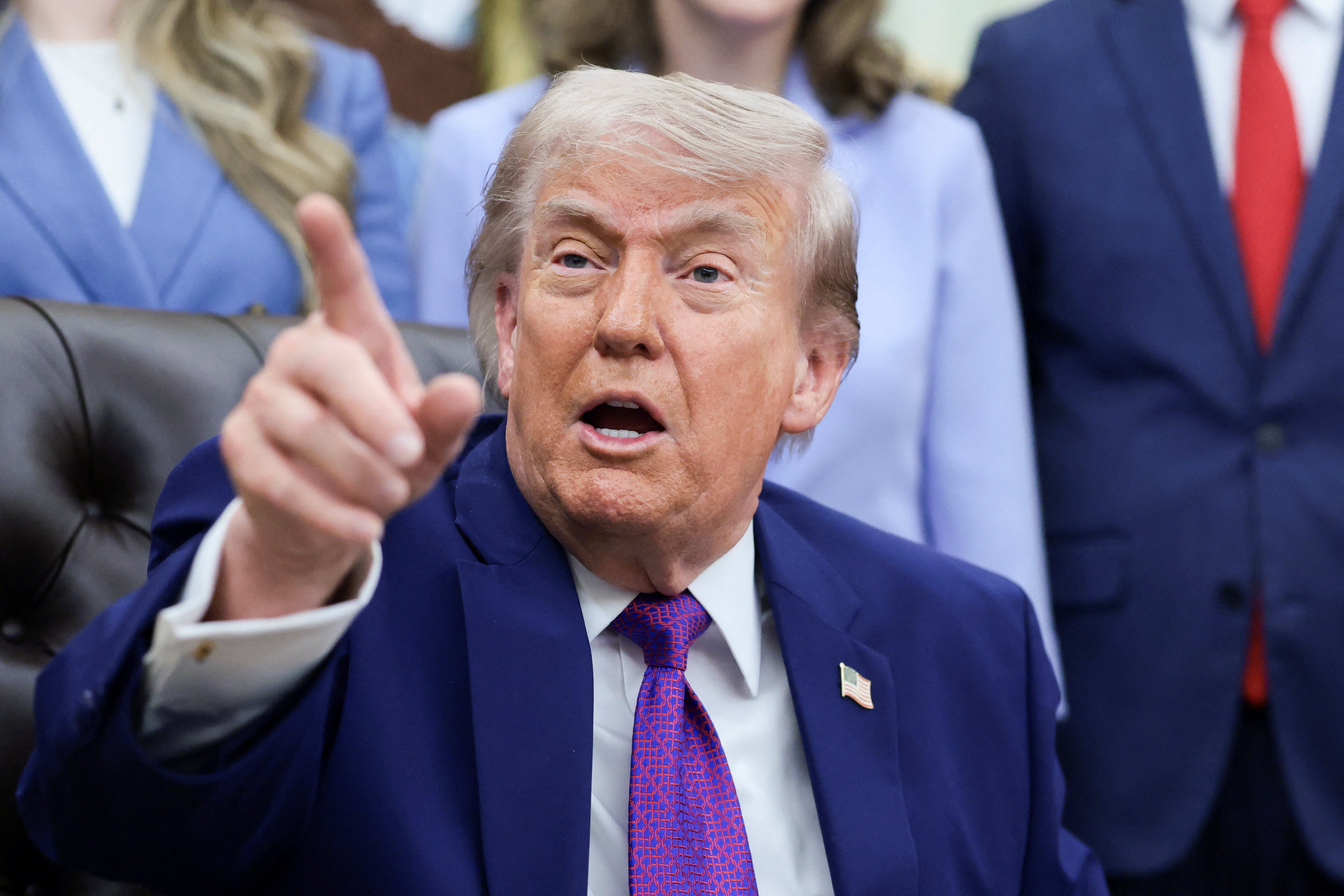 Trump diz que discutirá venda de armas a Taiwan e guerra no Irã com Xi Jinping em visita à China